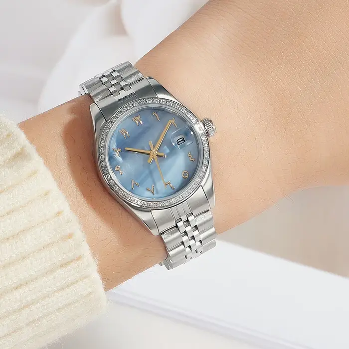 Montre de luxe pour femmes, chiffres arabes, boîtier en acier, couronne de marque étanche, montre-bracelet pour dames