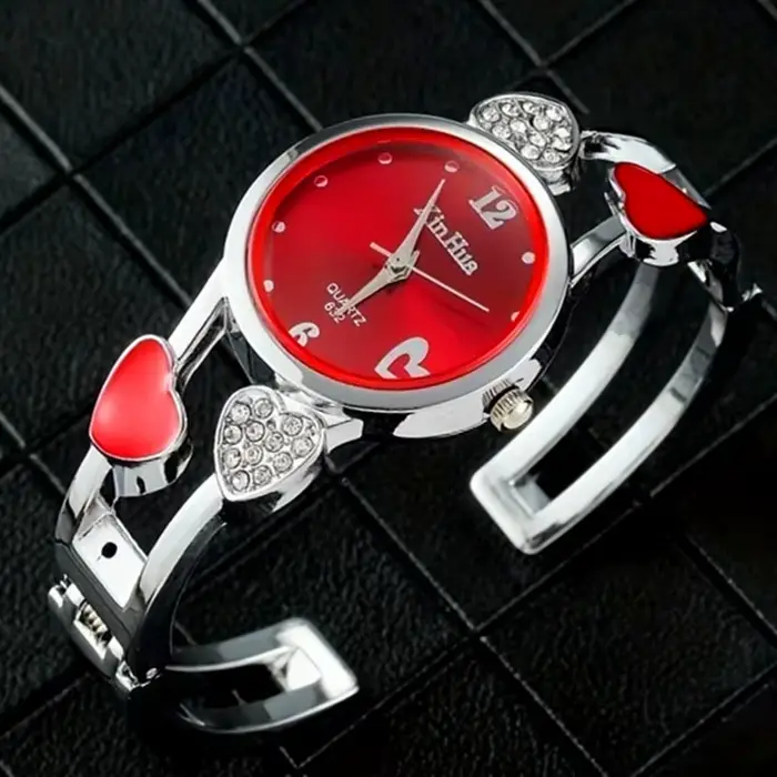 Femmes Vintage coeur montre Design Quartz mode argent classique cristal acier inoxydable luxe montre-bracelet Mujer Relogios féminin