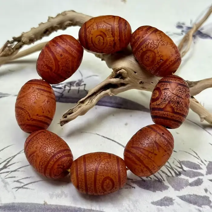 Bracelet de perles d'ambre rouge de style rétro, nouveau