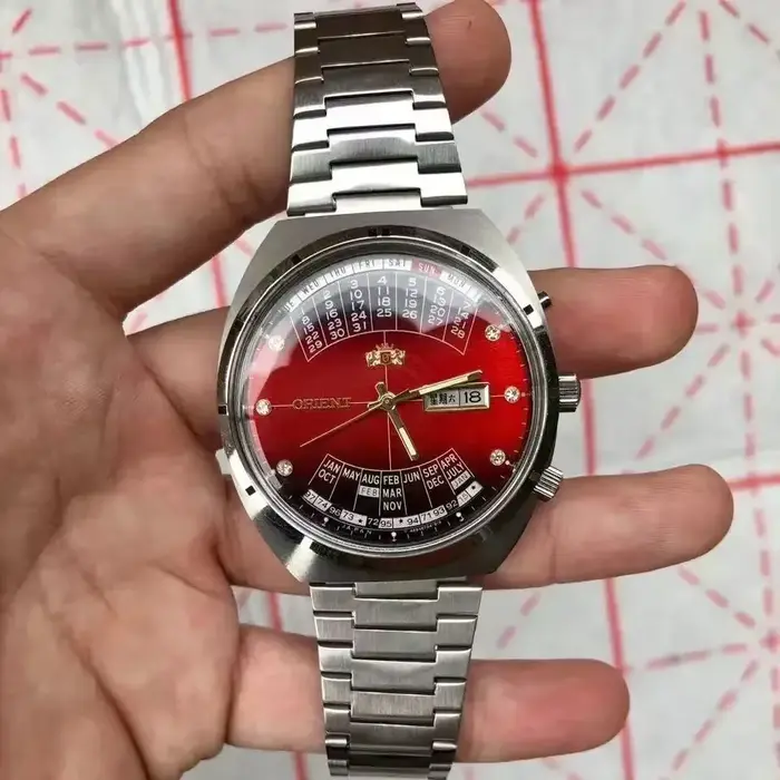 Montre Orient automatique mécanique 118A avec grand cadran rotatif
