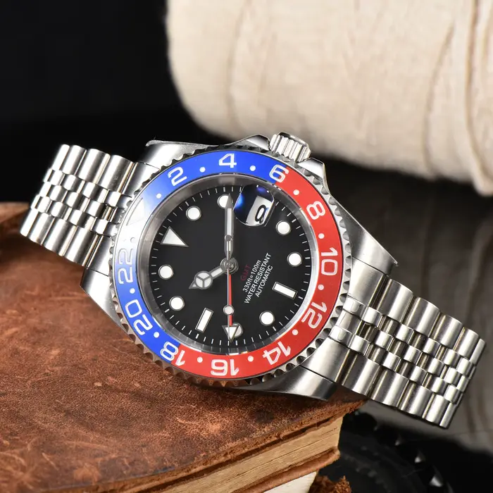 Montre mécanique Dandong GMT 40mm acier inoxydable avec verre saphir luminescent pour hommes occasions spéciales