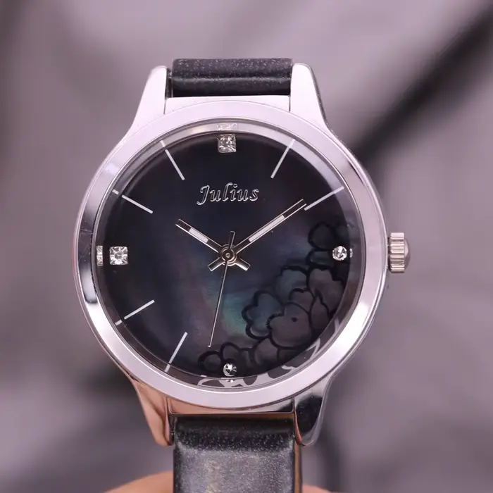 Montre pour femme Julius en nacre avec motif de fleurs roses et bracelet en cuir véritable