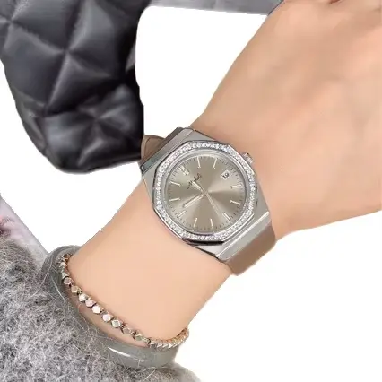 Montre Octogonale Luxe à Quartz Métal Violet avec Calendrier pour Femmes Occasions Spéciales Polyvalente