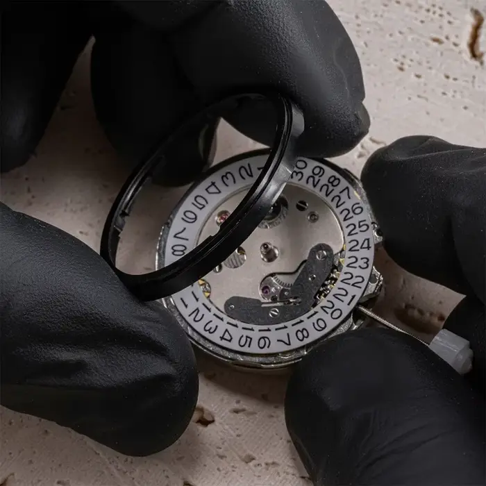 Mouvement de remplacement NH35 automatique avec fonction auto-date pour horlogers et collectionneurs de montres occasions spéciales