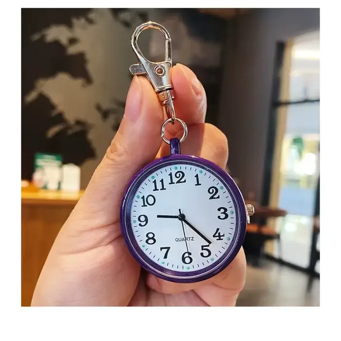 Nouvelle montre de poche à quartz mignonne et compacte avec porte-clés