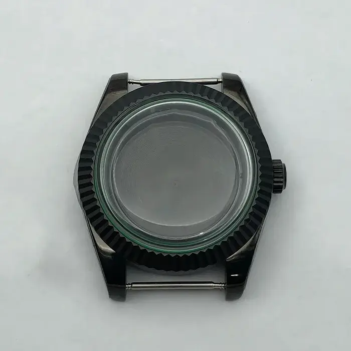 Boîtier de montre en verre saphir avec dents noires