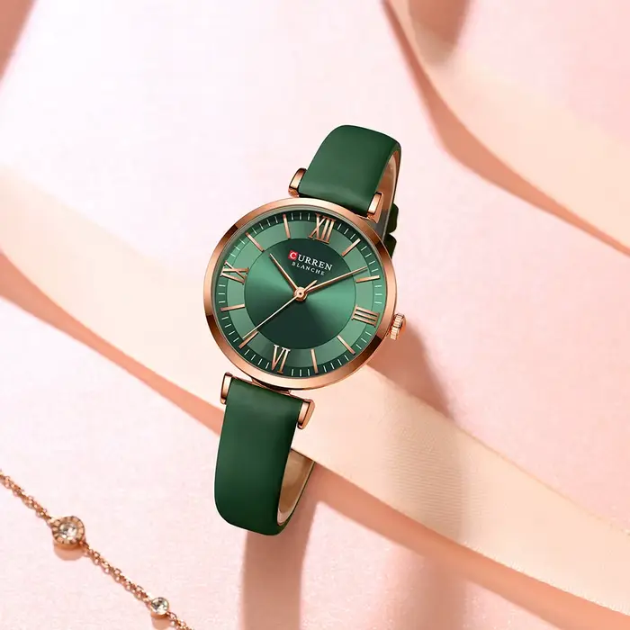Montre Curren Quartz en cuir pour femme élégante avec multiple couleurs pour diverses occasions