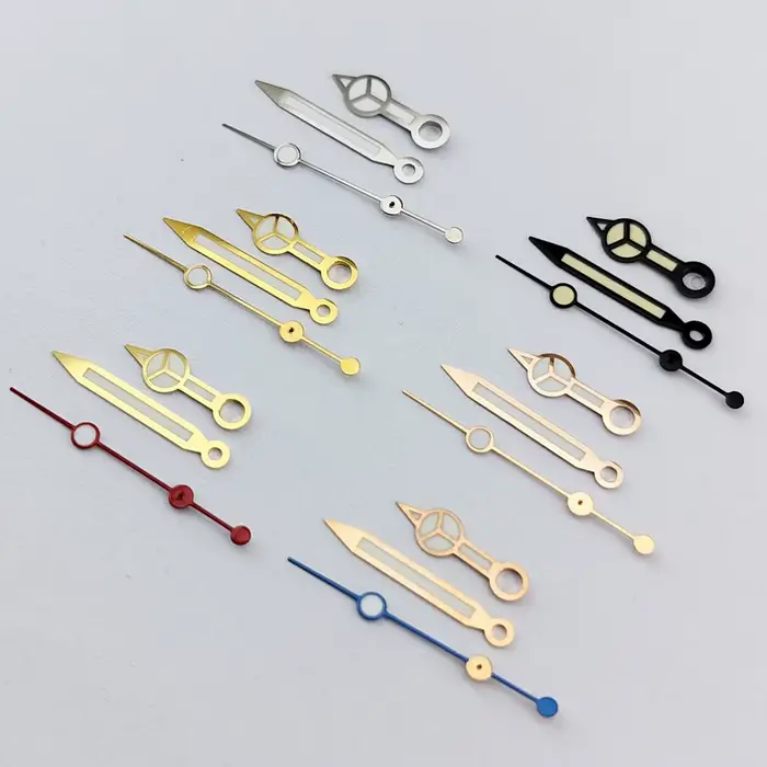 Aiguilles de montre lumineuses de 12