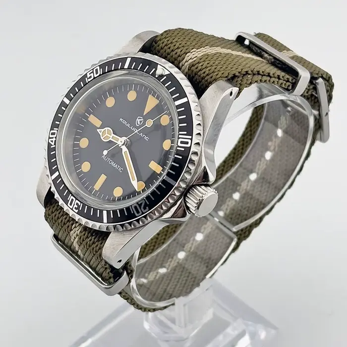 Montre de plongée rétro pour hommes