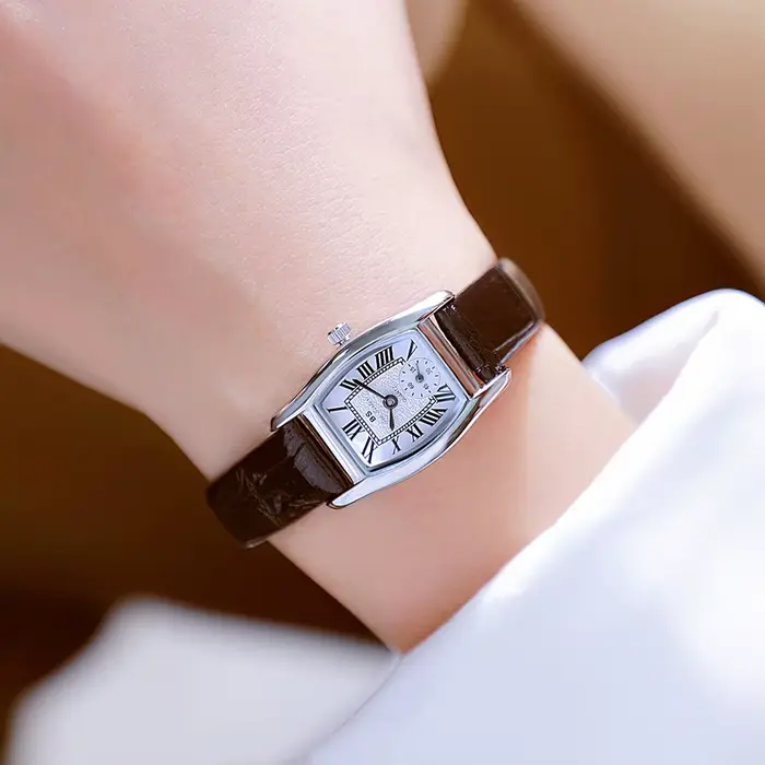 Montre femme BS style rétro quartz résistante à l'eau pour femmes occasions spéciales