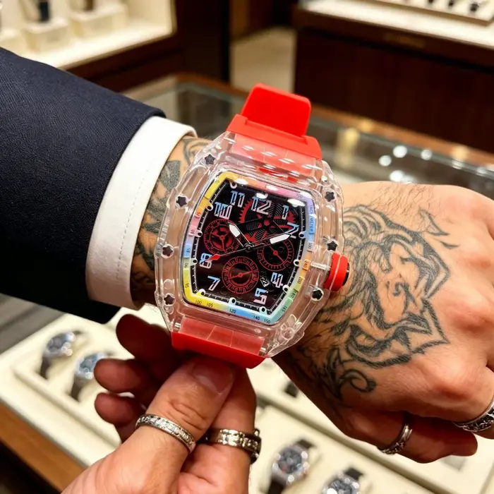 Montre à quartz transparente haut de gamme pour homme, cadran arc-en-ciel tendance, étanche, montre-bracelet de luxe léger ajourée, montre polyvalente pour homme, style sportif, décontractée et élégan