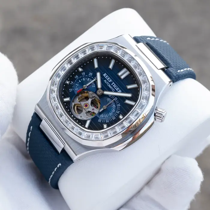 Montre automatique Reef Tiger pour homme