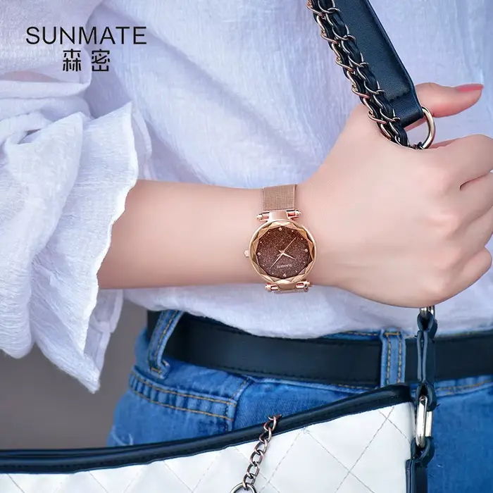 Montre habillée de luxe pour femme avec design All-Star