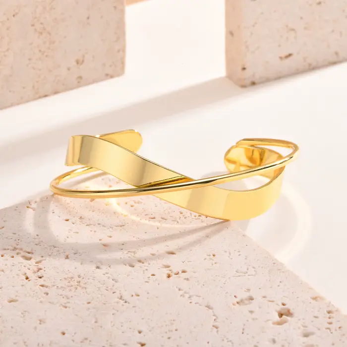 Bracelet manchette pour femmes