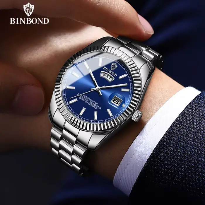 Montre homme affaires sport lumineuse avec résistance à l'eau quartz design classique pour tous les jours
