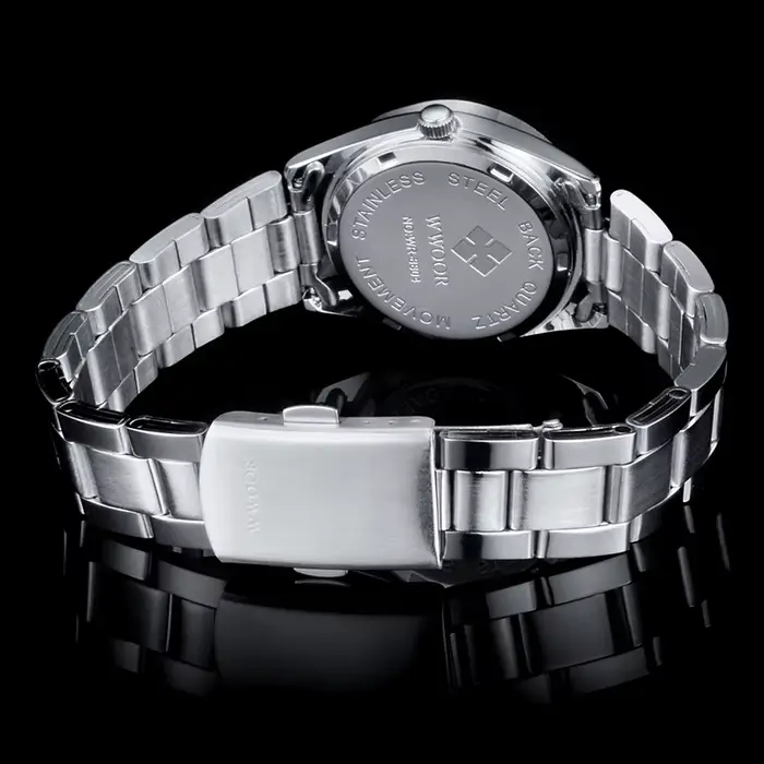 Montre à quartz étanche pour femme, date automatique, résistance à l'eau, bracelet en acier inoxydable, élégance et praticité pour toutes les occasions