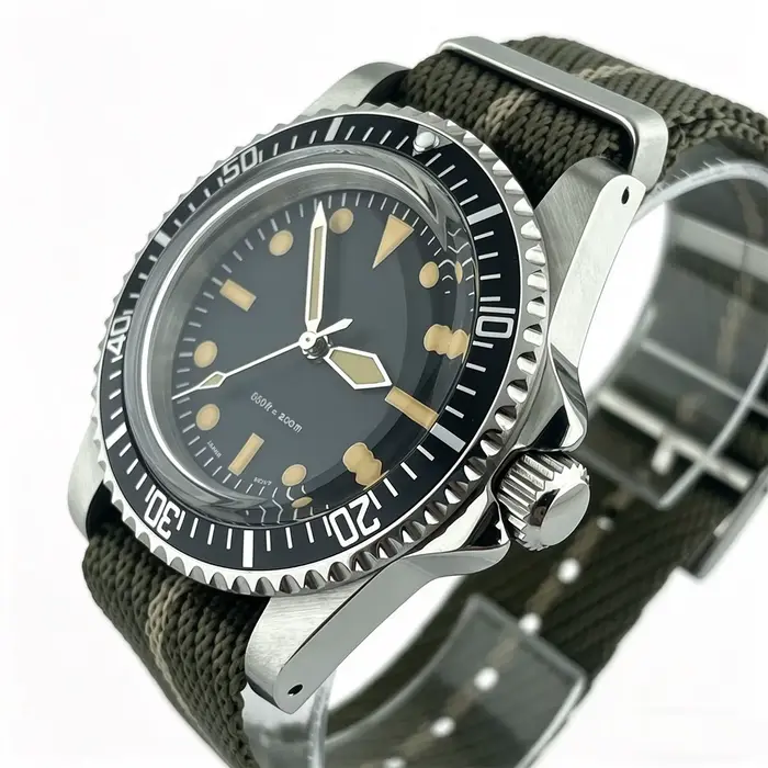 Montre de plongée rétro 39