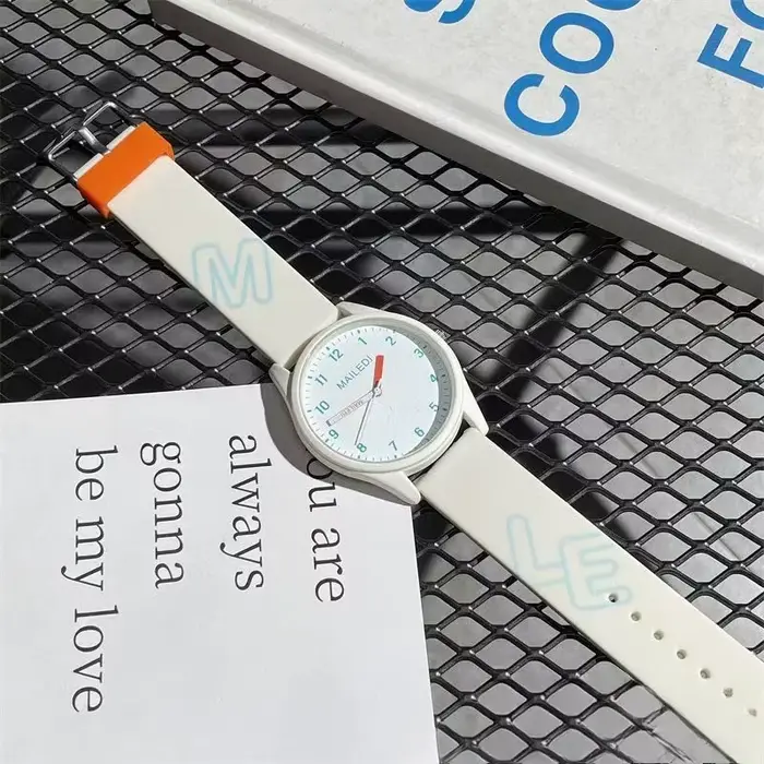 Montre à quartz pour femmes