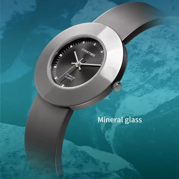 Montre à Quartz en titane pour femmes