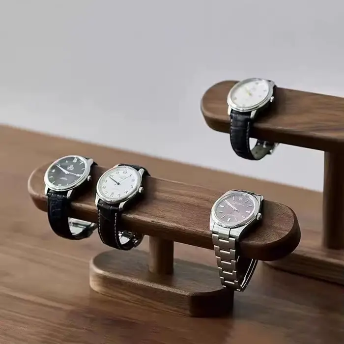 Support de présentation couleur noyer pour montres