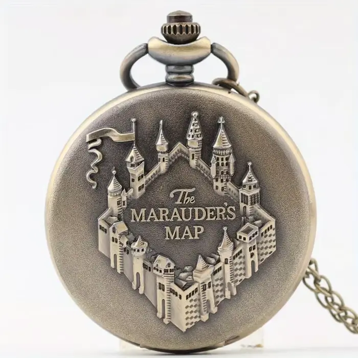 Montre de poche vintage Castle en relief Marauder Map avec chaîne en bronze - Un accessoire intemporel!