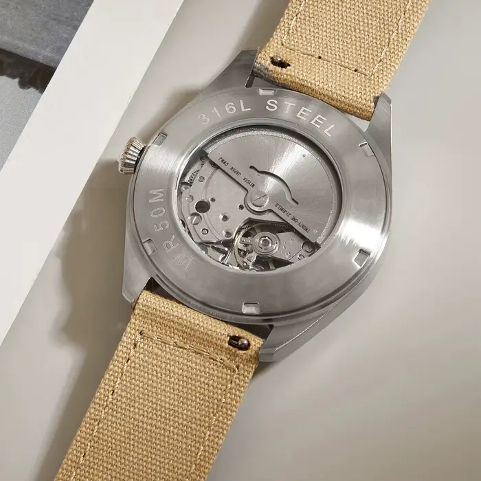 Montre de pilote en toile