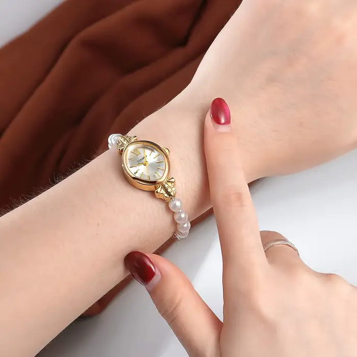 Montre à mouvement à quartz élégante, romantique, rétro et simple