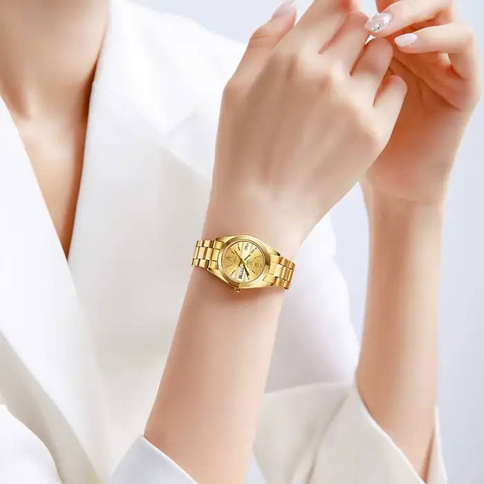 Montre-bracelet de luxe avec bracelet en acier pour homme et femme