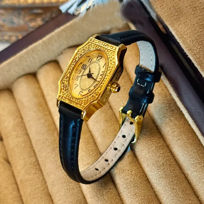 1 pièce de nouvelle montre à quartz pour femme élégante et délicate de style rétro français de coule
