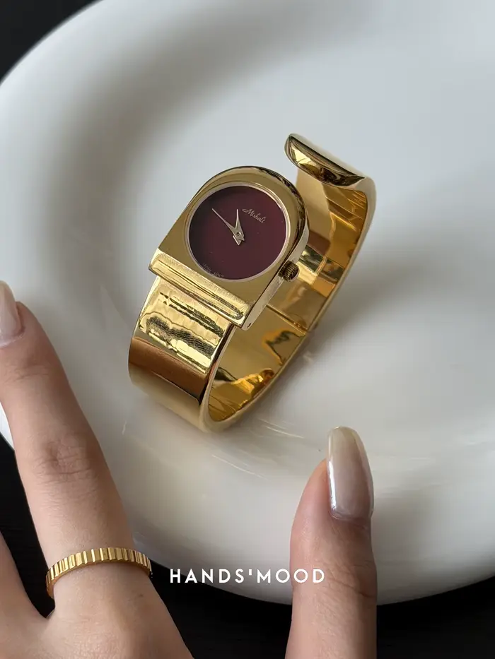 Montre de créateur de niche : Or