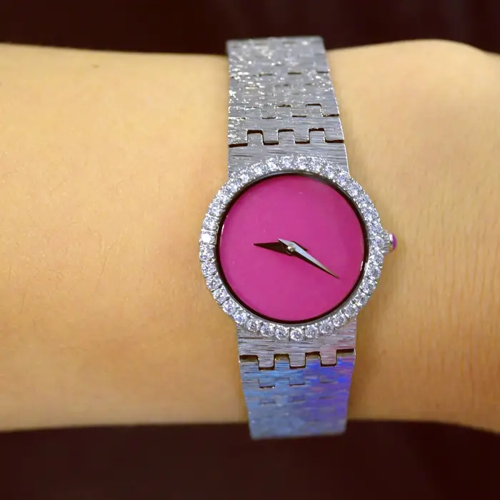 Montre en jadéite rouge pour femme