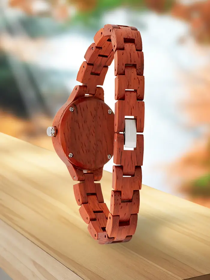 Montre en bois naturelle avec cadran rond et aiguilles minimalistes pour femmes occasions spéciales élégantes