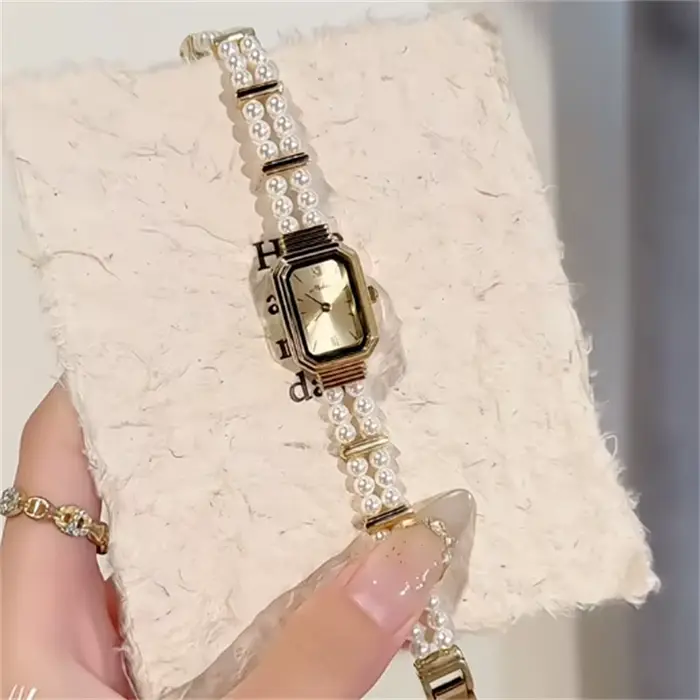 Montre en or Design artistique pour femmes