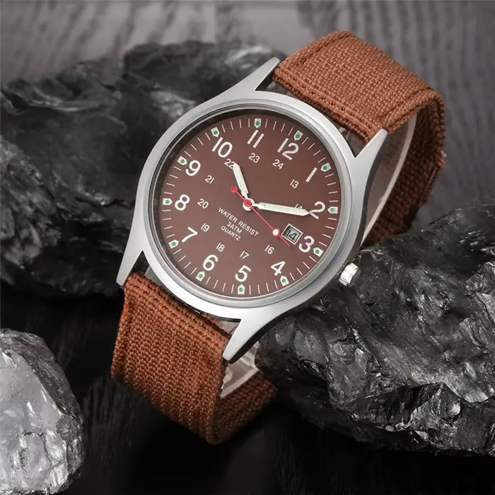 Montre-bracelet en acier inoxydable pour hommes