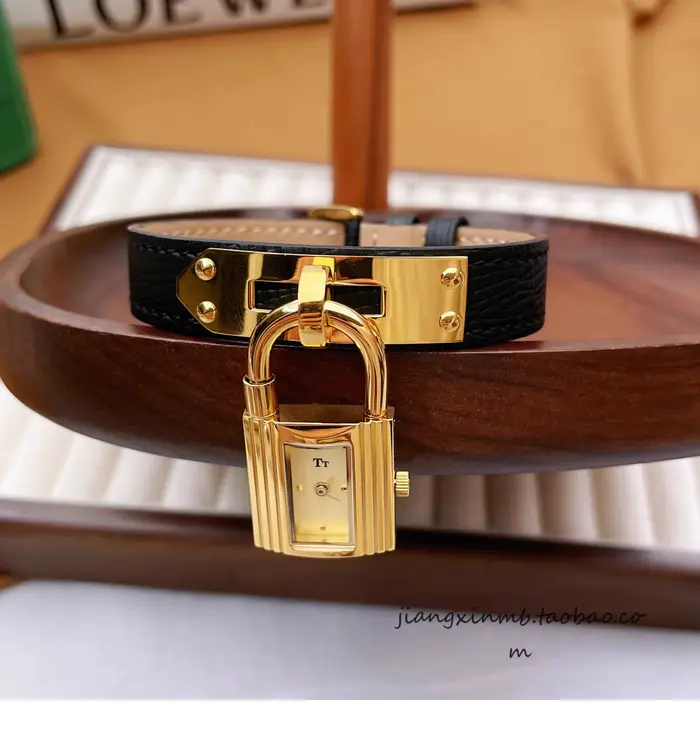 Charme en acier inoxydable nouvelle montre pour femme chaîne