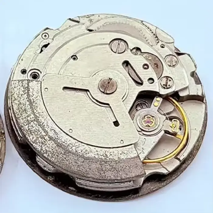 Mouvement horloger mécanique OUNGHD 6309 pour réparation et restauration de montres anciennes horlogerie artisanale et traditionnelle