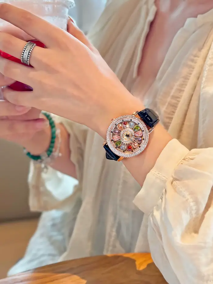 Une montre pour femme de luxe éblouissante et élégante