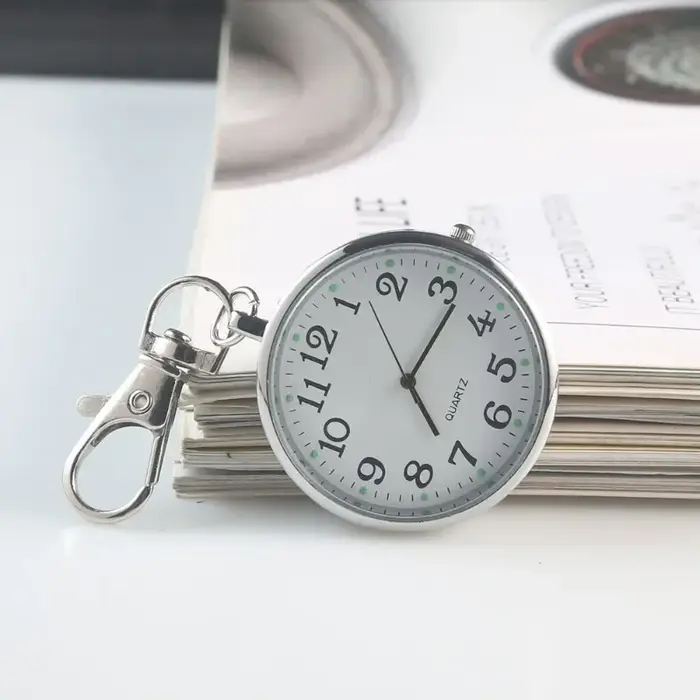 Montre de poche à quartz élégante et compacte avec porte-clés pour homme femme infirmière médecin étudiant occasions spéciales cadeau