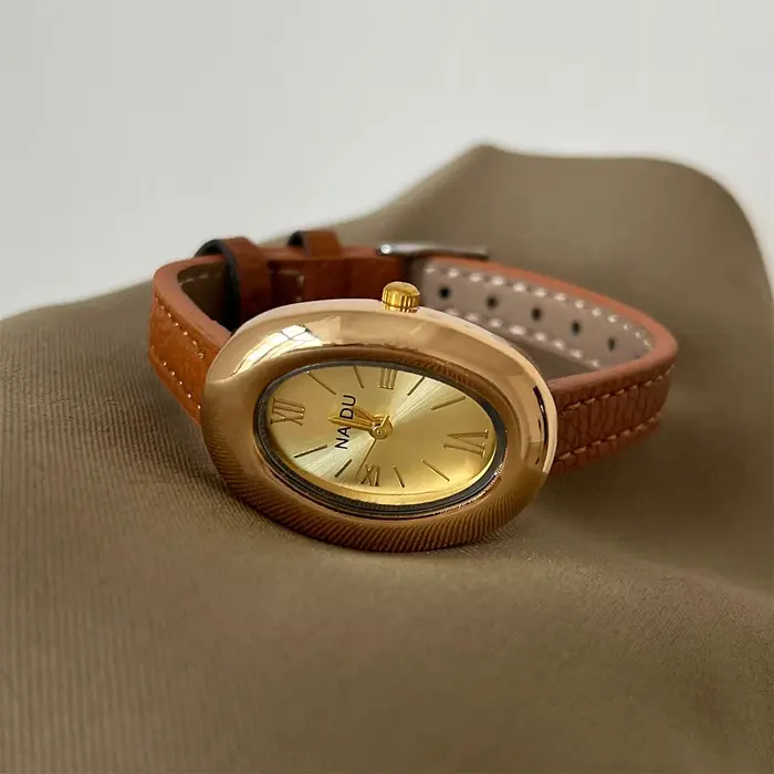 Nouvelle montre pour femme à cadran ovale