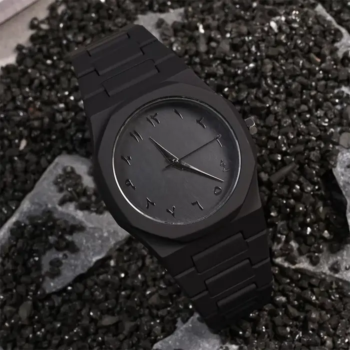Montre pour hommes moderne minimaliste tout noir