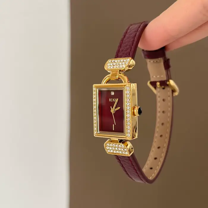 Montre carrée vintage pour femme, design luxueux et sophistiqué, bracelet en cuir, montre haut de ga