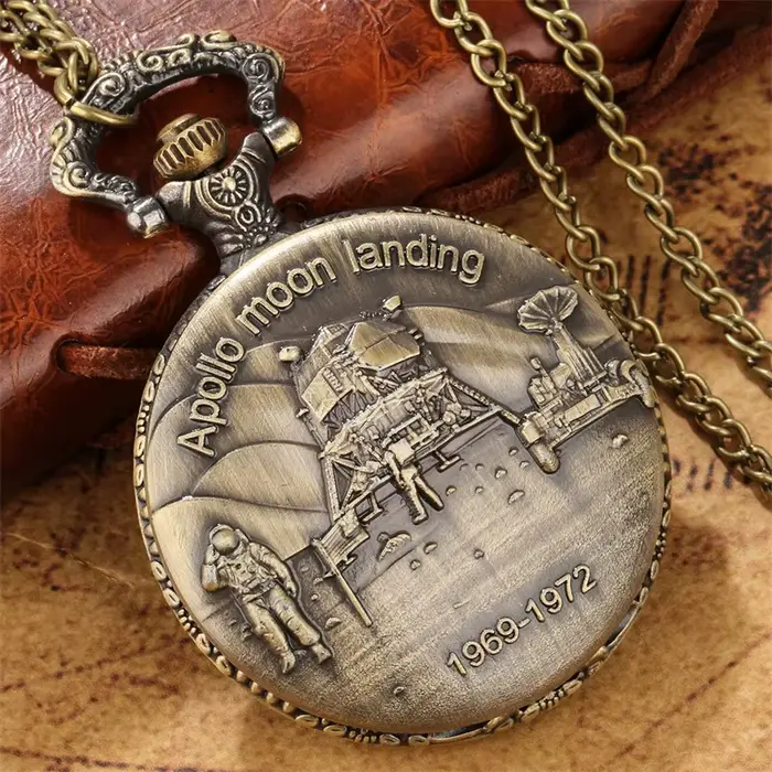Antique Apollo Moon Landing 1969-1972 Design montre de poche à quartz unisexe avec collier chaîne affichage de chiffres arabes cadeau souvenir