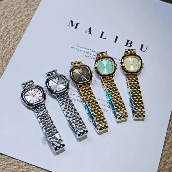 Montre carrée classique pour femme SUNMATE en acier inoxydable résistante à l'eau pour occasions formelles et décontractées
