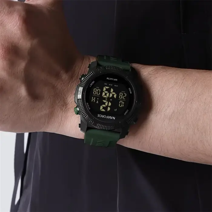 NAVIFORCE NF7104 montre numérique hommes militaire Sport chronographe montre-bracelet chronomètre étanche Original mâle électronique cadeau