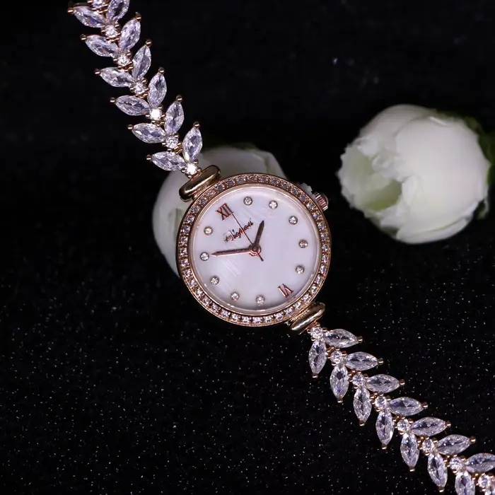 Montre à Quartz japonaise couronne royale pour femmes, bijoux à la mode, horloge Fine, Bracelet en c