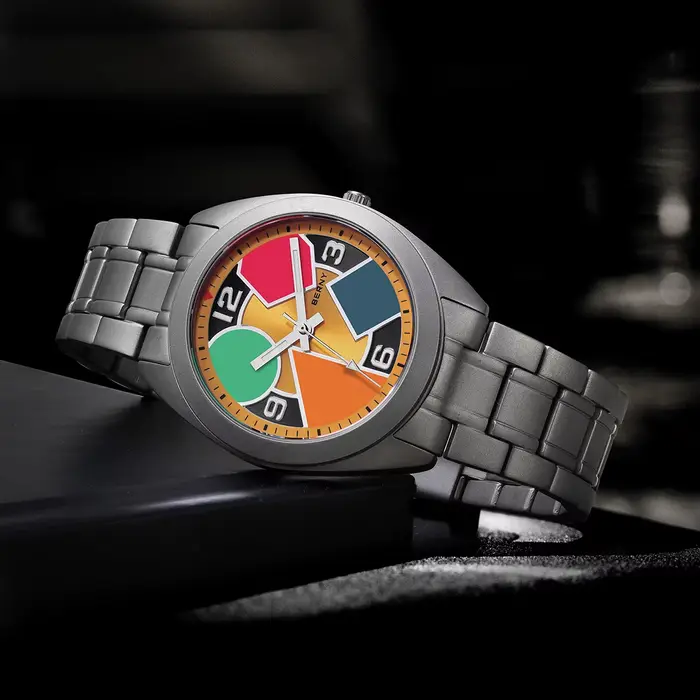 Montre en titane BERNY avec cadran multicolore et bracelet toile pour hommes occasions spéciales et activités en plein air