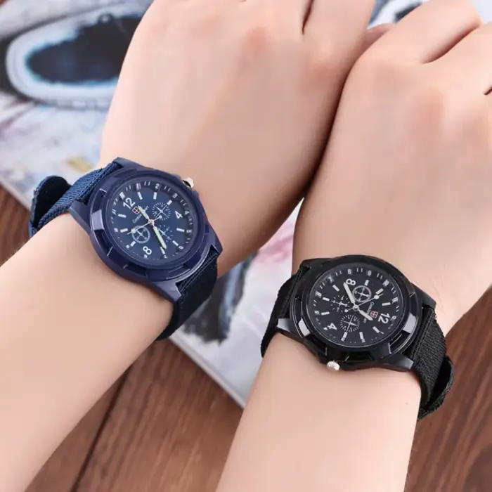 Montre JBAILI Vert Armée Style Militaire et Sportif Bracelet Nylon Hommes Occasions Spéciales