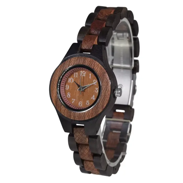 Montre à quartz en bois élégante pour femmes