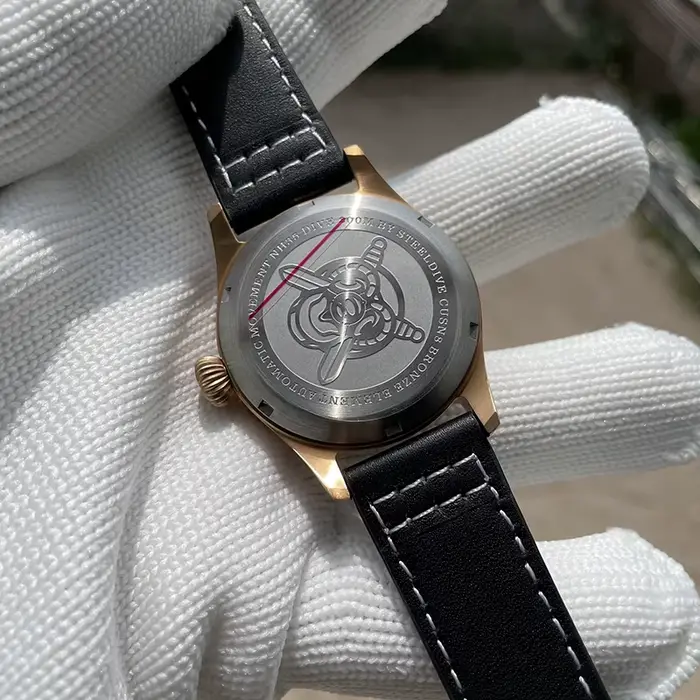Montre Steeldive en bronze automatique pour hommes résistante à l'eau pour plongée et occasions spéciales