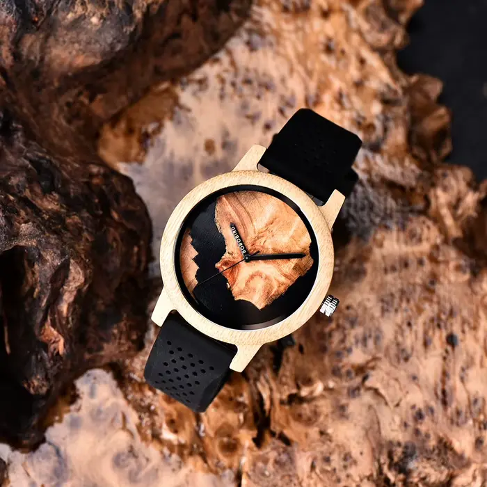 Montre en bois gravée avec bracelet en cuir mouvement japonais montre personnalisée montres minimali